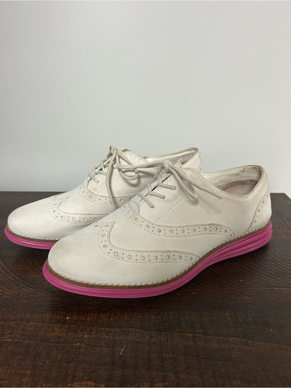 Cole Haan Original Grand Wingtip Oxford Shoes Womens Size 7 B Cream W24361